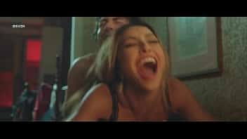 Sabrina Sato nua tomando rolada dura