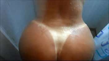 Insesto irmanzinha loira levando bingada na xoxota