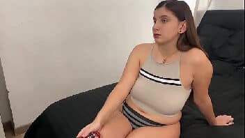 Porno nxnn peituda sendo empurrada com força na xoxota Porno nxnn peituda sendo empurrada com força na xoxota