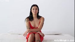 Morena dando gostoso para um homem que acabou de conhecer