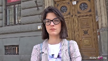Sexo porn com novinha puta de óculos Sexo porn com novinha puta de óculos